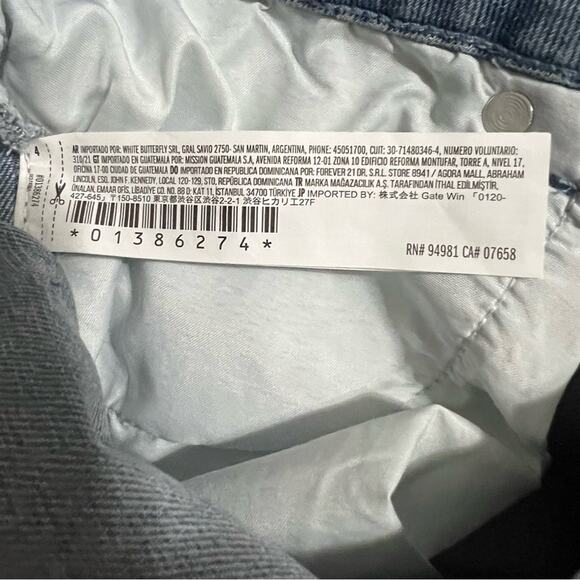 Forever 21 Blue Wide Leg Embroidered Strawberry Bow Jeans Size Large - Picture 13 of 16